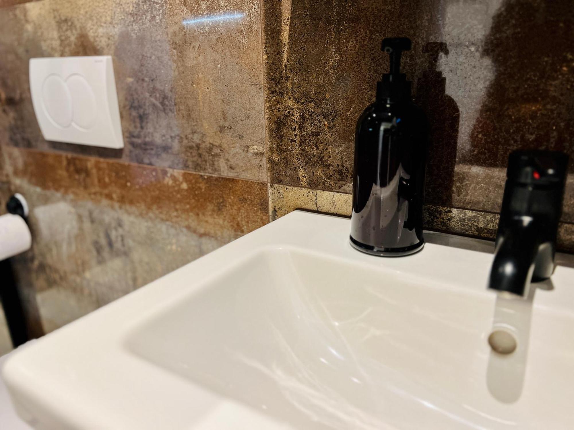 Sunny App Apartman Ljubljana Szoba fotó